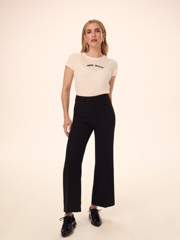 Wide leg Pantaloni con piega frontale 'Kora' di Daahls by Emma Roberts exclusively for ABOUT YOU in nero: frontale