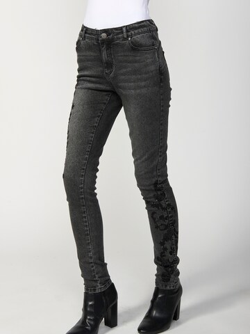 regular Jeans di KOROSHI in nero: frontale