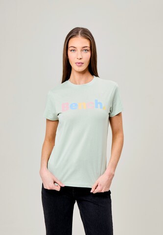BENCH T-Shirt in Grün: Vorderseite