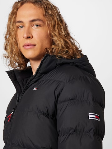 Tommy Jeans Zimní bunda – černá