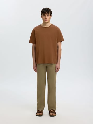 SELECTED T-Shirt 'Aspen' in Braun