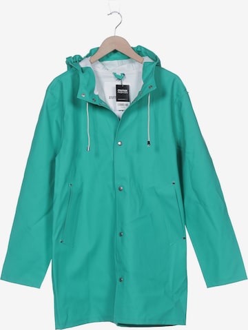 Stutterheim Mantel L in Grün: Vorderseite