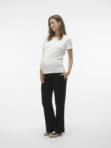 MAMALICIOUS Wide leg Byxa 'LAILA' i svart