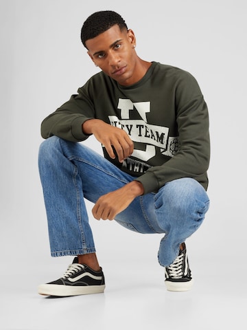 ABOUT YOU Sweatshirt 'Rocco' i grøn