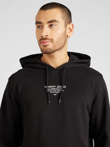 Tommy Jeans Sweatshirt 'ESNTL' i svart