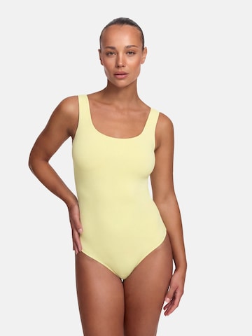 Body modellante 'Low Back - Body' di cfab by creamy fabrics in giallo: frontale