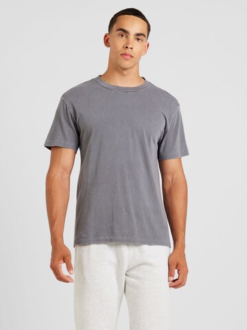 T-Shirt Abercrombie & Fitch en noir : devant