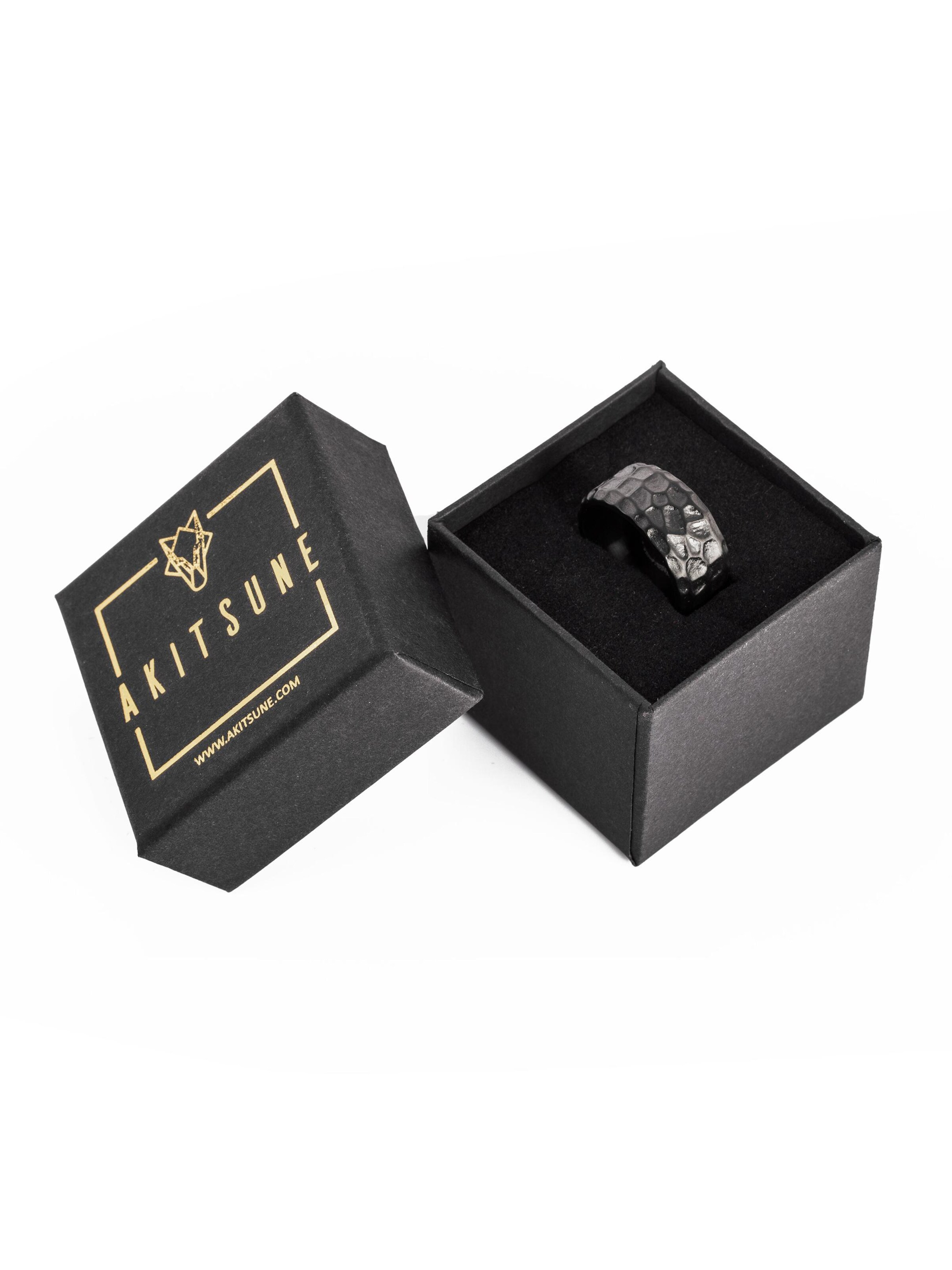 Akitsune Ring 'Terra' in Black