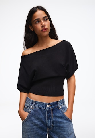 Bershka Пуловер в черно: отпред