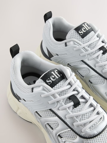 self. Sneakers laag 'Klobige' in Zilver