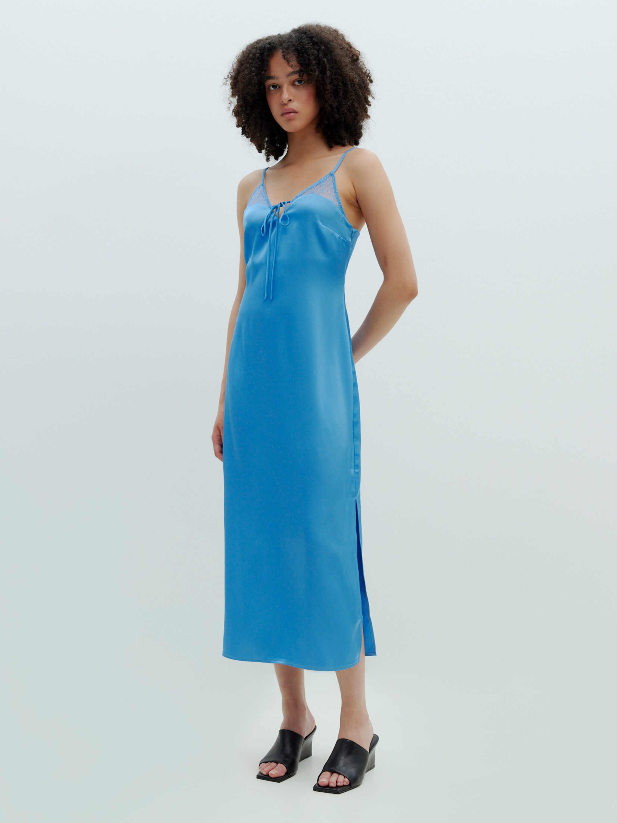 EDITED Produkte Kleid 'Kami' - blau