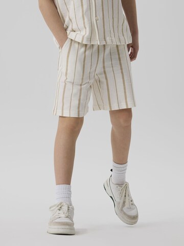 Regular Pantalon NAME IT en blanc : devant