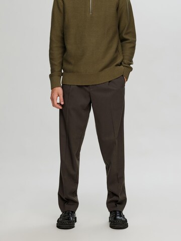 SELECTED HOMME Tapered Broek 'SLHLeroy' in Bruin: voorkant