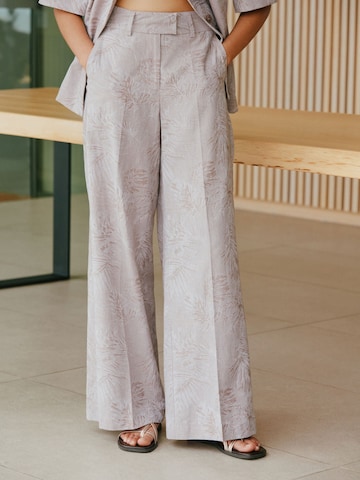 Next Wide leg Pleated Pants in Grey: front