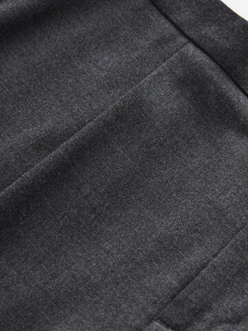 Next Regular Hose in Grau