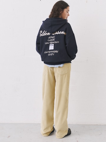 Pull&Bear Sweatshirt 'PACIFIC' in Blauw