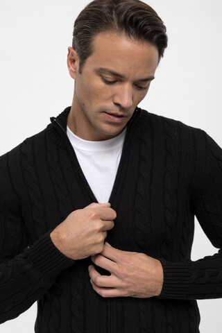 Felix Hardy Strickjacke in Schwarz