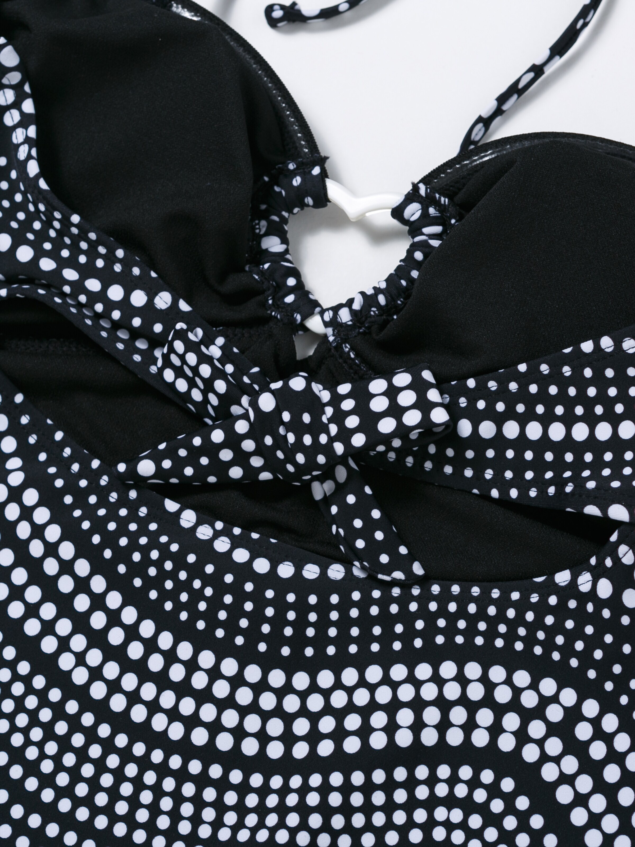BONVERANO Classic Swimsuit in Black