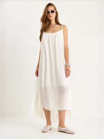 Bianco Lucci Kleid in Weiß: Vorderseite