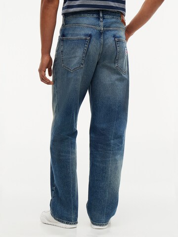Tommy Jeans Loose fit Jeans 'Jaimie' in Blue
