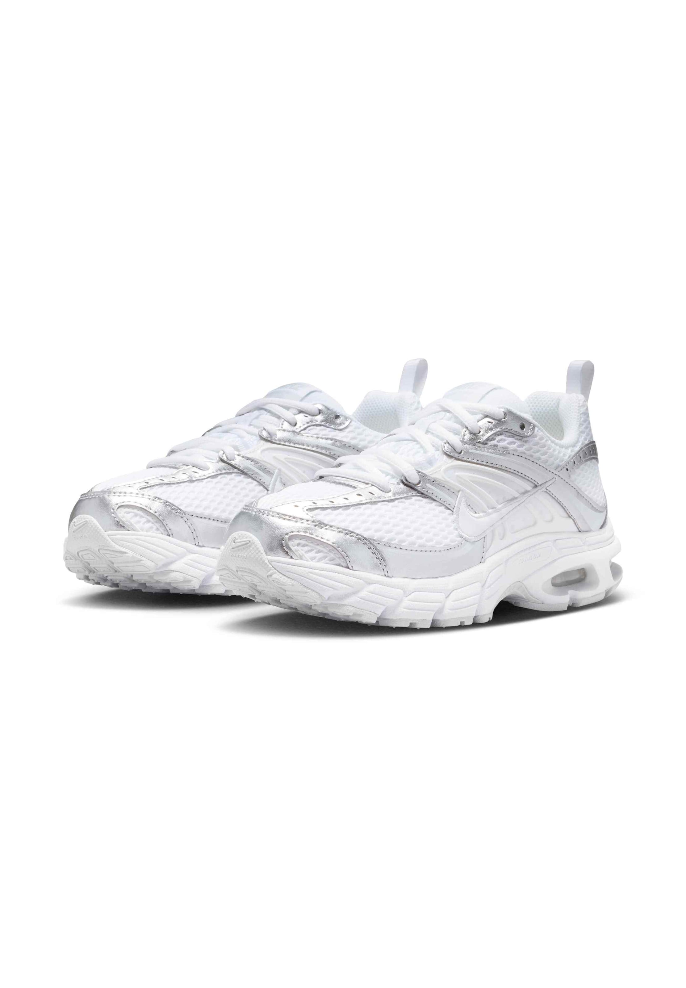 Sneaker 'Air Max Moto 2K' de la Nike Sportswear pe alb
