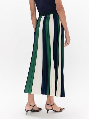 Lola Casademunt - Saia em verde