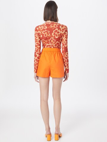 NA-KD Regular Broek 'Elin' in Oranje