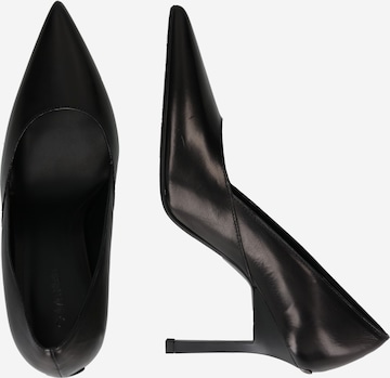 Calvin Klein - Zapatos con plataforma en negro