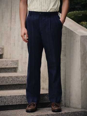regular Pantaloni con pieghe di Next in blu: frontale