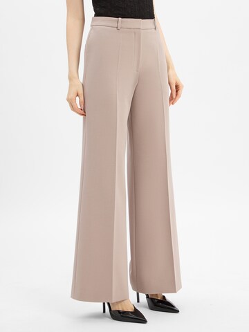 Regular Pantalon à pince 'Hasmina' HUGO en marron : devant