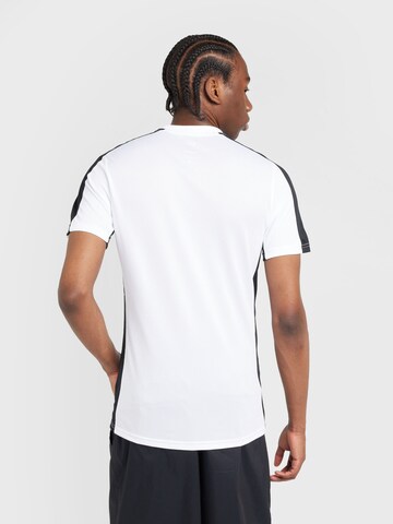 T-Shirt fonctionnel 'Academy23' NIKE en blanc