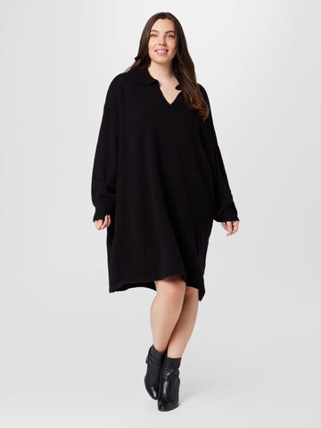 Robes en maille KAFFE CURVE en noir : devant