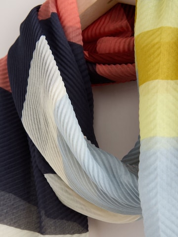 jauktas krāsas Next Šalle