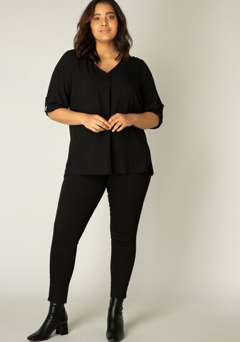 BASE LEVEL CURVY Blouse in Black