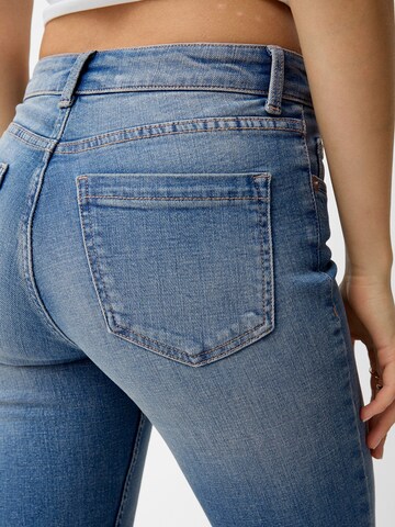 Slimfit Jeans di Bershka in blu