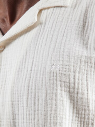 Kronstadt Comfort fit Button Up Shirt 'Avery' in White