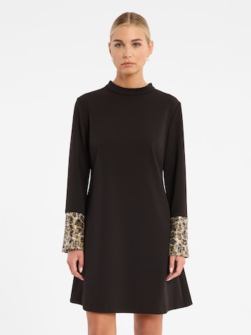 Ana Alcazar Kleid ' Cela ' in Schwarz: Vorderseite