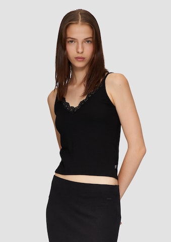 QS Top in Schwarz: Vorderseite