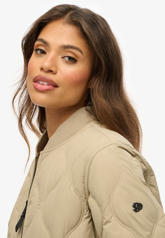 Superdry Tussenjas in Beige