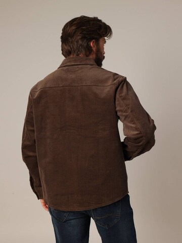 Coupe regular Chemise 'ALINO' Deeluxe en marron
