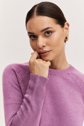 b.young Sweater in Pink