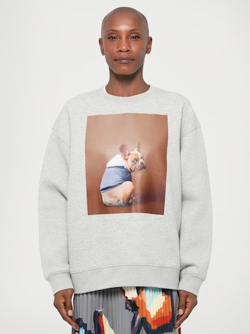 Munthe Sweatshirt 'ROULA' in Grau: Vorderseite