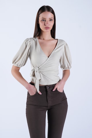 Trend Alaçatı Stili Блуза в сиво: отпред