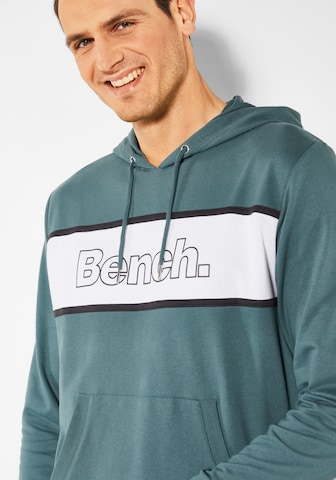 BENCH Sweatshirt in Green