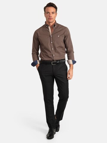 Coupe regular Chemise Williot en marron