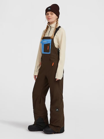 regular Pantaloni con pettorina di O'NEILL in marrone