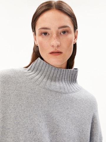 Pull-over ARMEDANGELS en gris