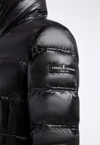 Frieda & Freddies NY Wintermantel in Schwarz