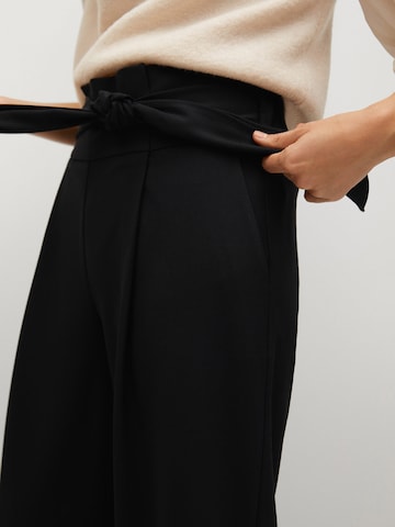 MANGO Wide leg Bandplooibroek 'Envelop' in Zwart