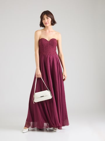 APART Iltapuku värissä punainen: etupuoli